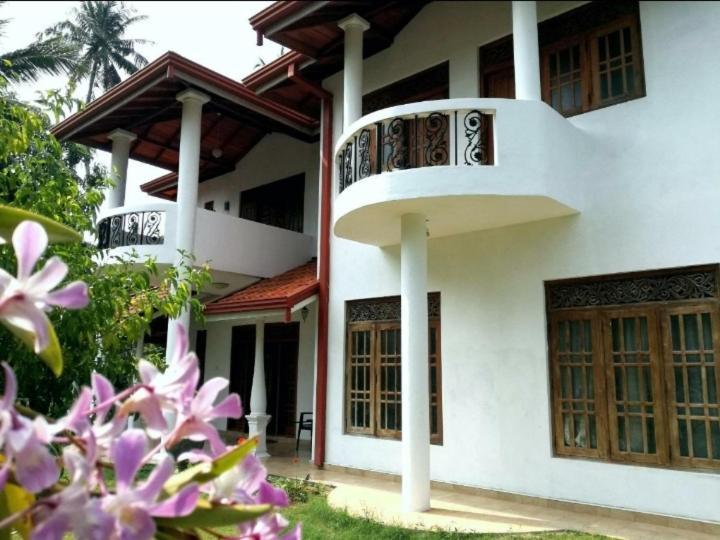 Blue Point Rest Hotel Tangalle Kültér fotó
